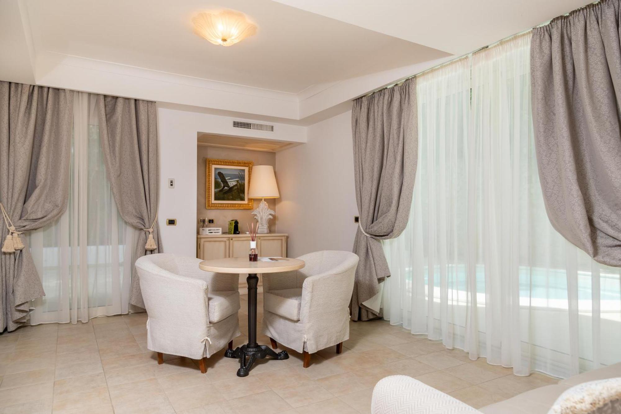 فندق Ah Premium Baia Dei Faraglioni ماتيناتا المظهر الخارجي الصورة